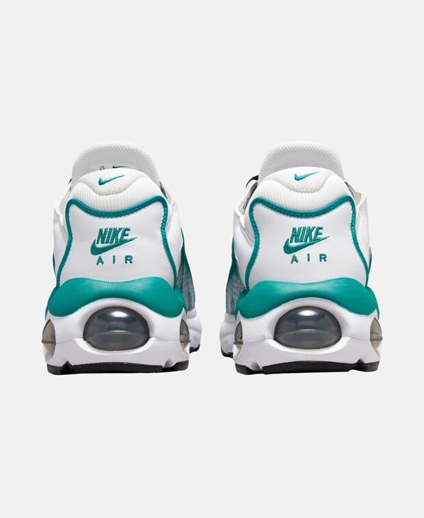 

Кроссовки Nike, естественный