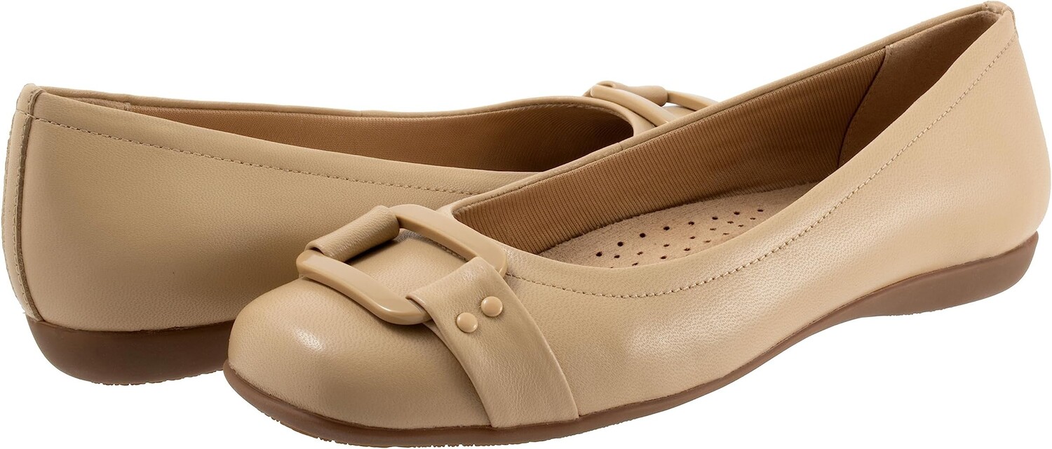 

Балетки Sizzle Signature Trotters, цвет Nude