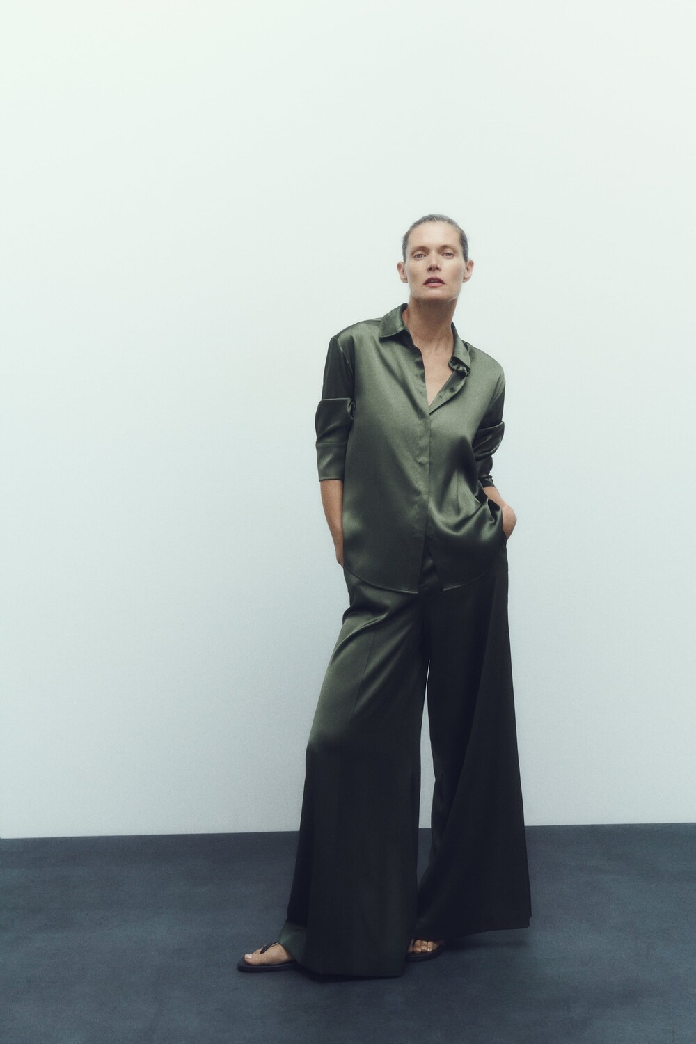 

Атласная рубашка Zara, темно-зеленый