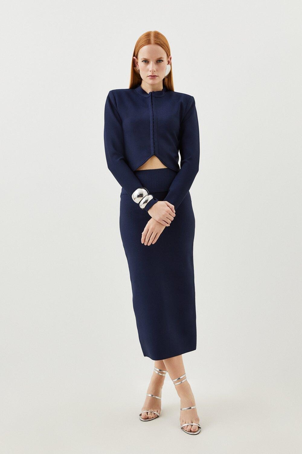 

Укороченный трикотажный жакет в форме фигуры Karen Millen, темно-синий