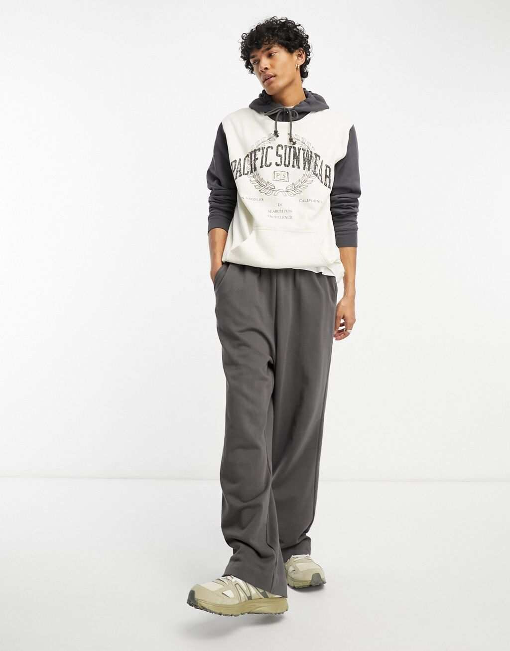 

Белая толстовка с капюшоном Pacsun Arch Collegiate, Белый