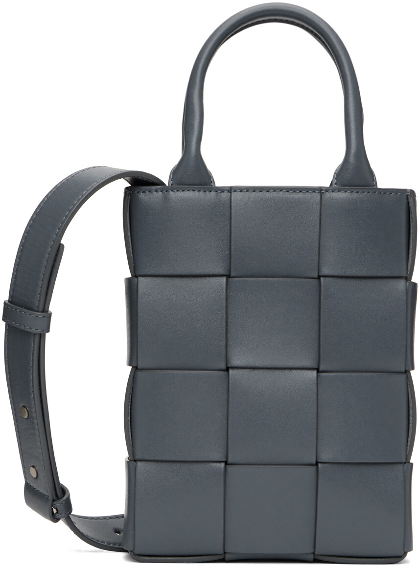 

Серая мини-тоут-кассета Bottega Veneta