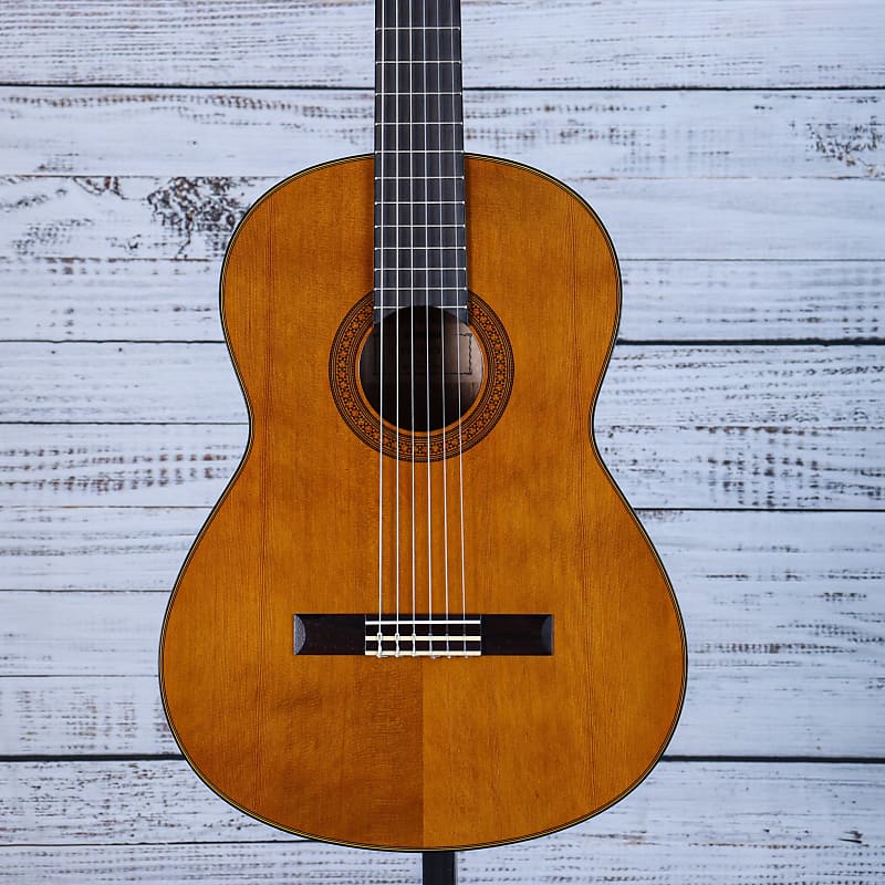 цена Акустическая гитара Yamha CG142CH Classical Guitar | Solid Western Red Cedar Top