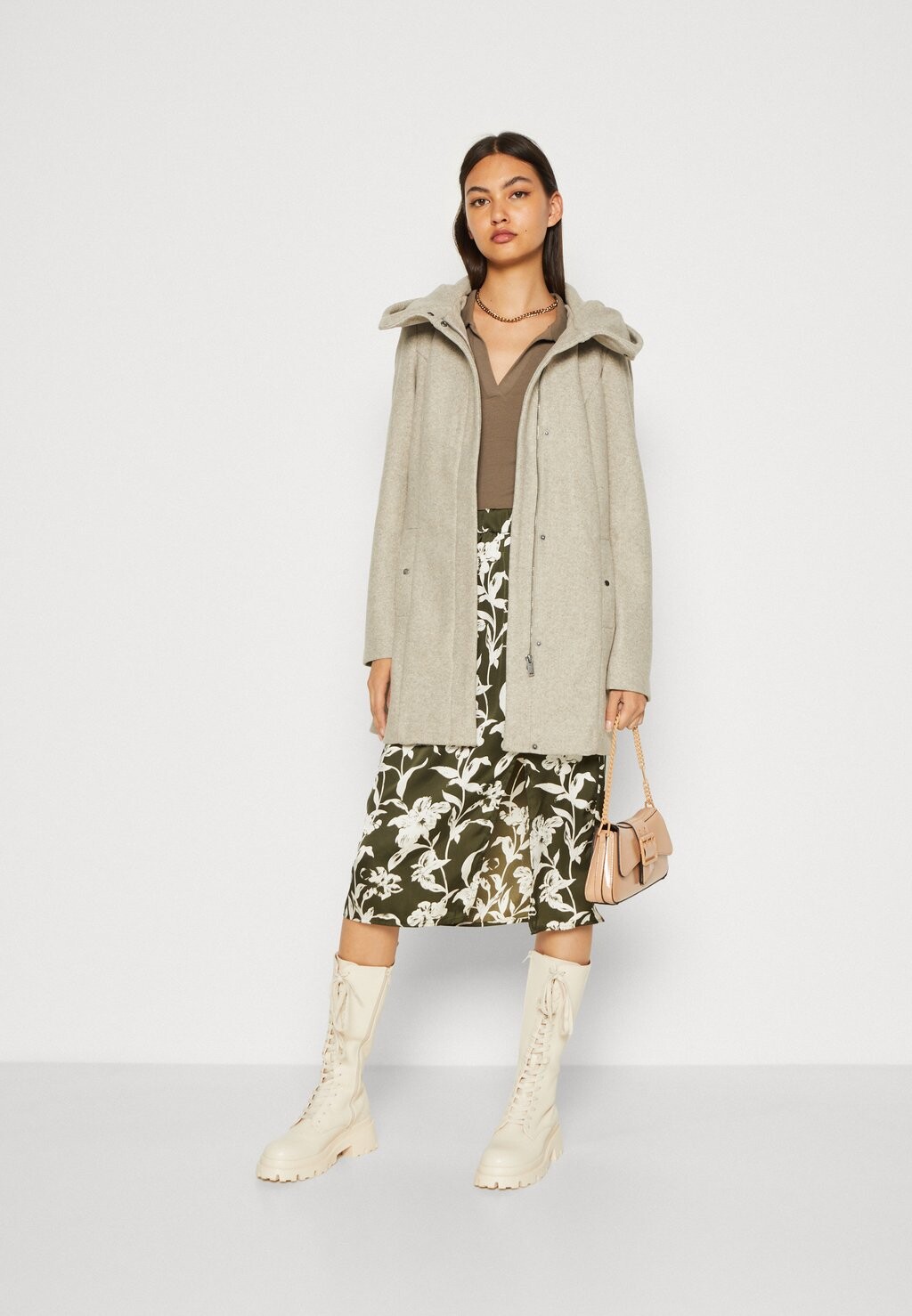 

Короткое пальто Vero Moda VMPOP LIVA, цвет silver mink