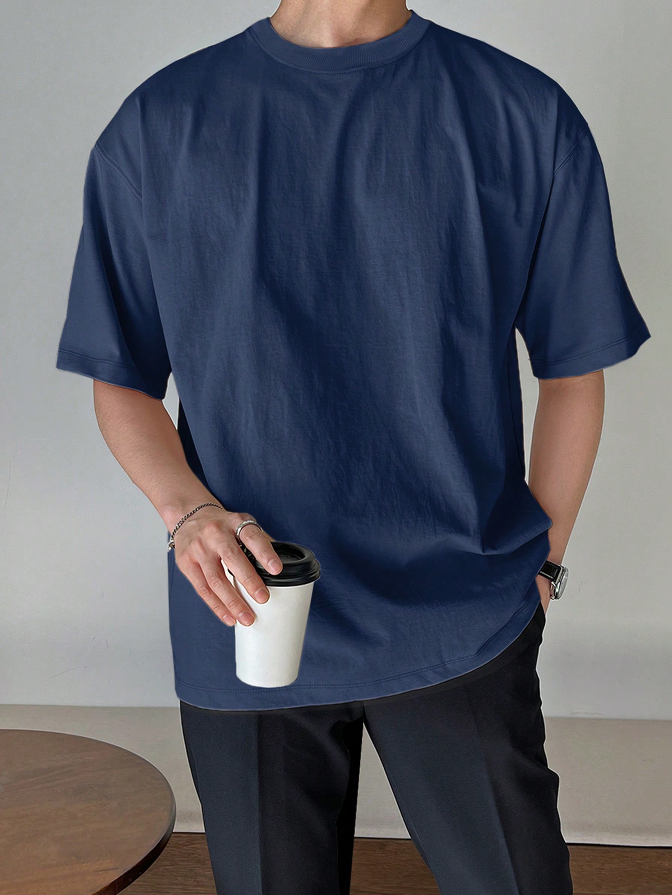 DAZY Мужская летняя однотонная футболка с круглым вырезом и короткими рукавами, темно-синий