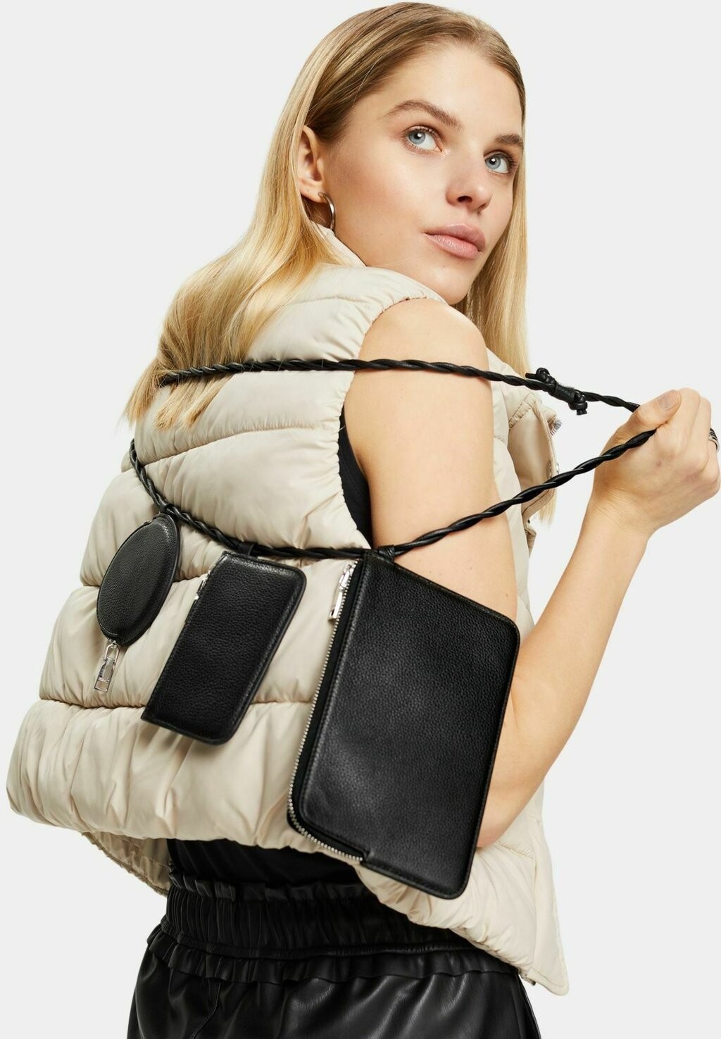 

Кошелек Esprit, черный