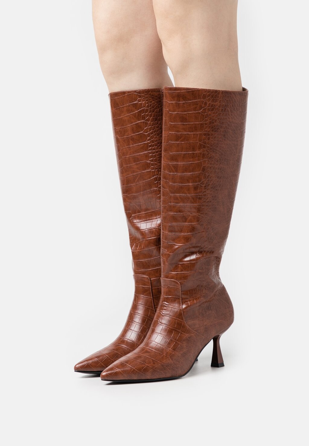 

Сапоги Bullboxer, цвет tan/cognac