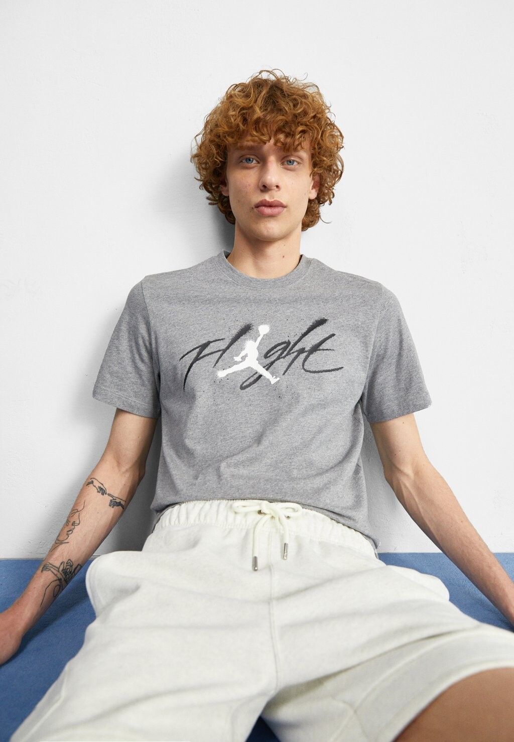 

Футболка с принтом BRAND CREW Jordan, карбоновый вереск/черный/белый