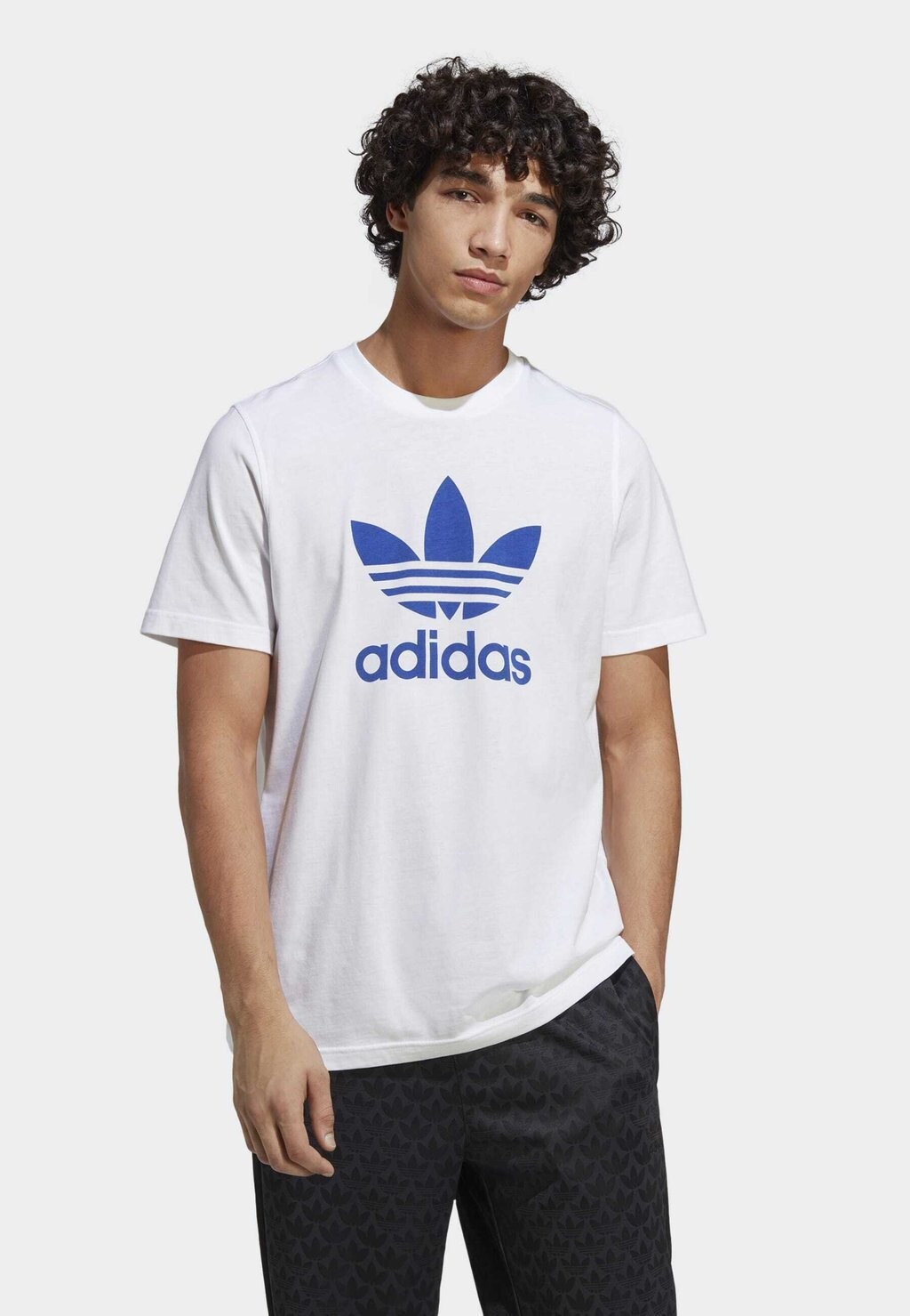 

Футболка с принтом adidas Originals, Серый