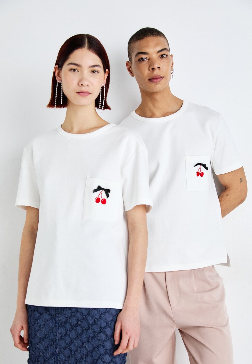 

Футболка с принтом RORY UNISEX Sister Jane, белый