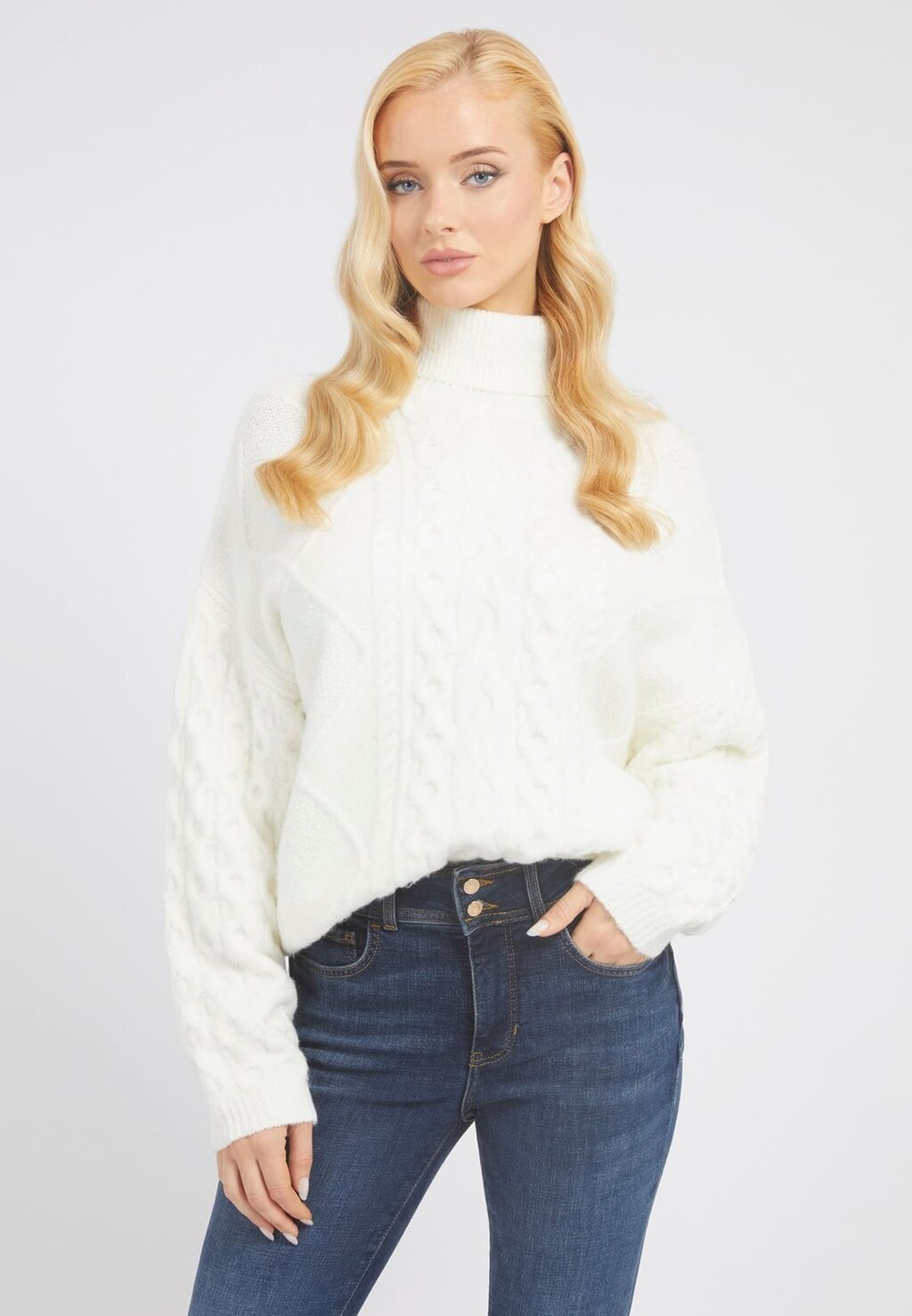 

Свитшот Guess, цвет weiß
