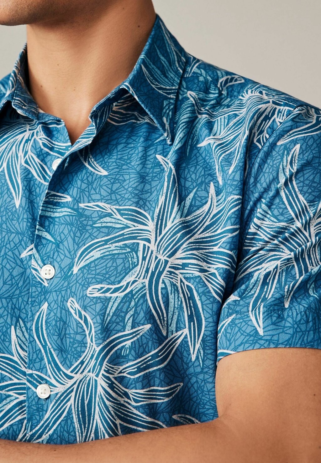 

Рубашка PRINTED SHORT SLEEVE WITH CUBAN COLLAR REGULAR FIT Next, синий