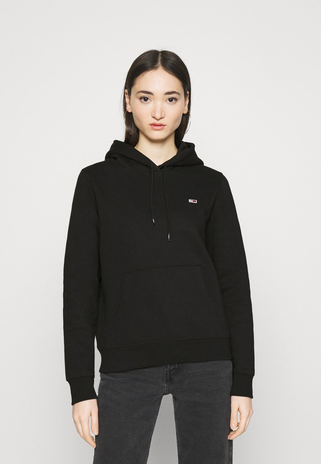 

Худи Tommy Jeans, черный