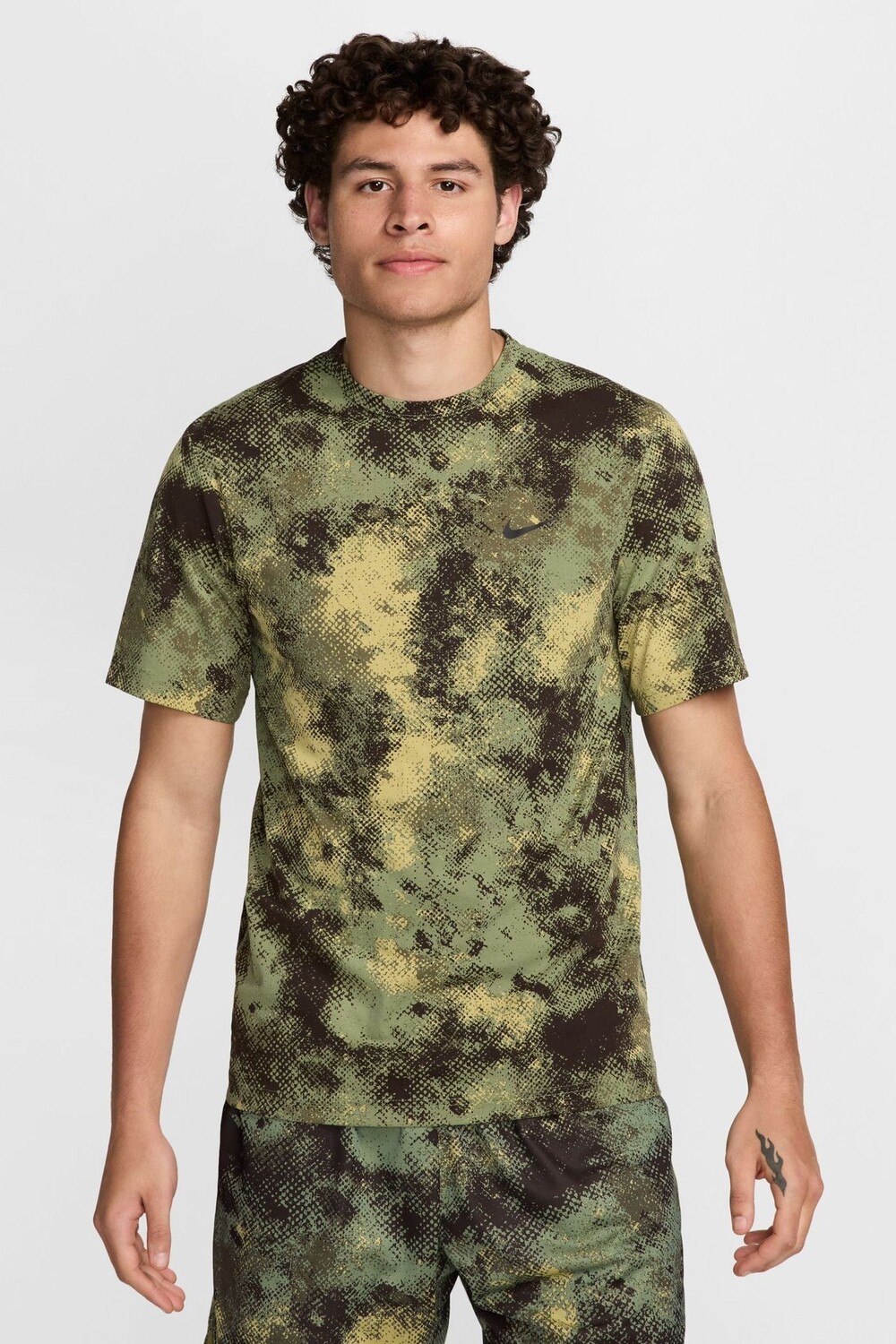 

Тренировочный топ Hyverse camo dri fit Nike, зеленый