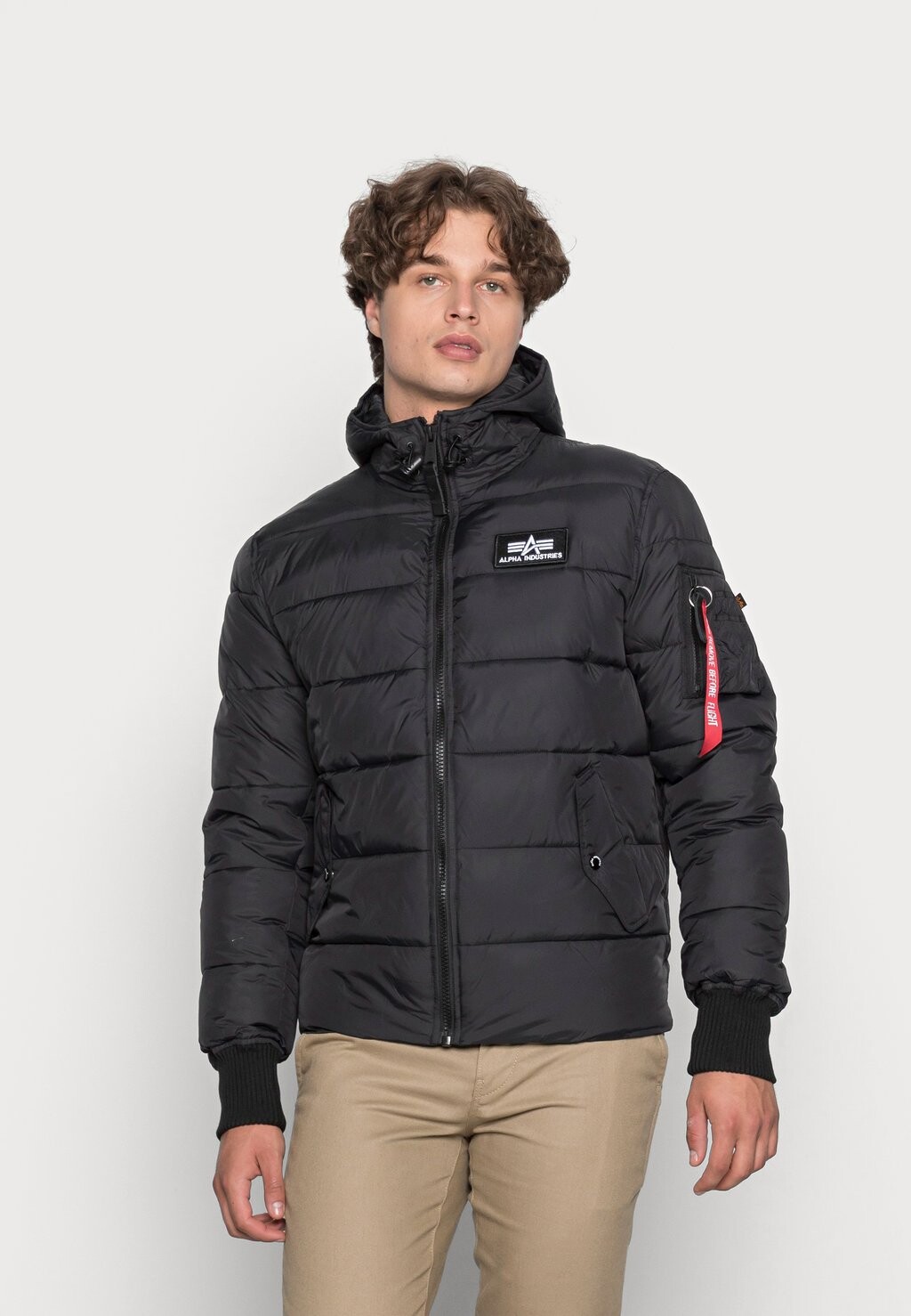 

Куртка зимняя Alpha Industries