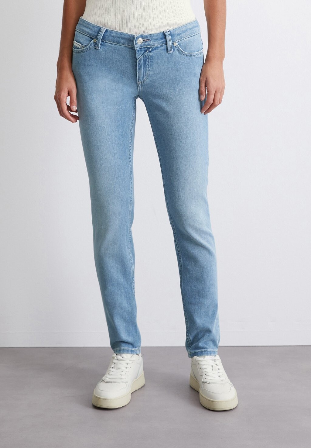 

Джинсы облегающего кроя Marc O'Polo DENIM, светло-голубой деним