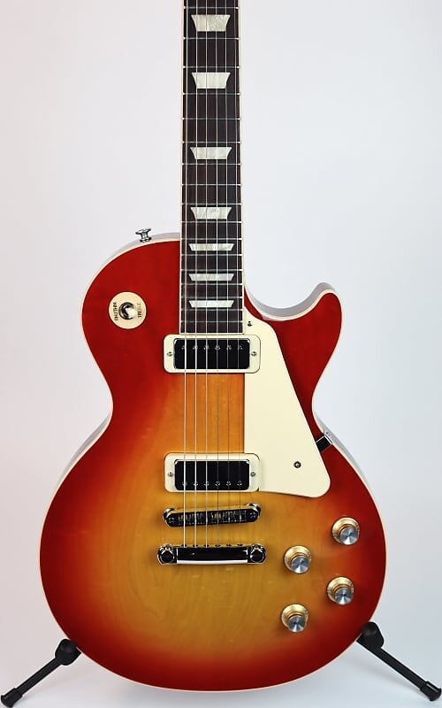 

Электрогитара Gibson Les Paul Deluxe 70s Cherry Sunburst