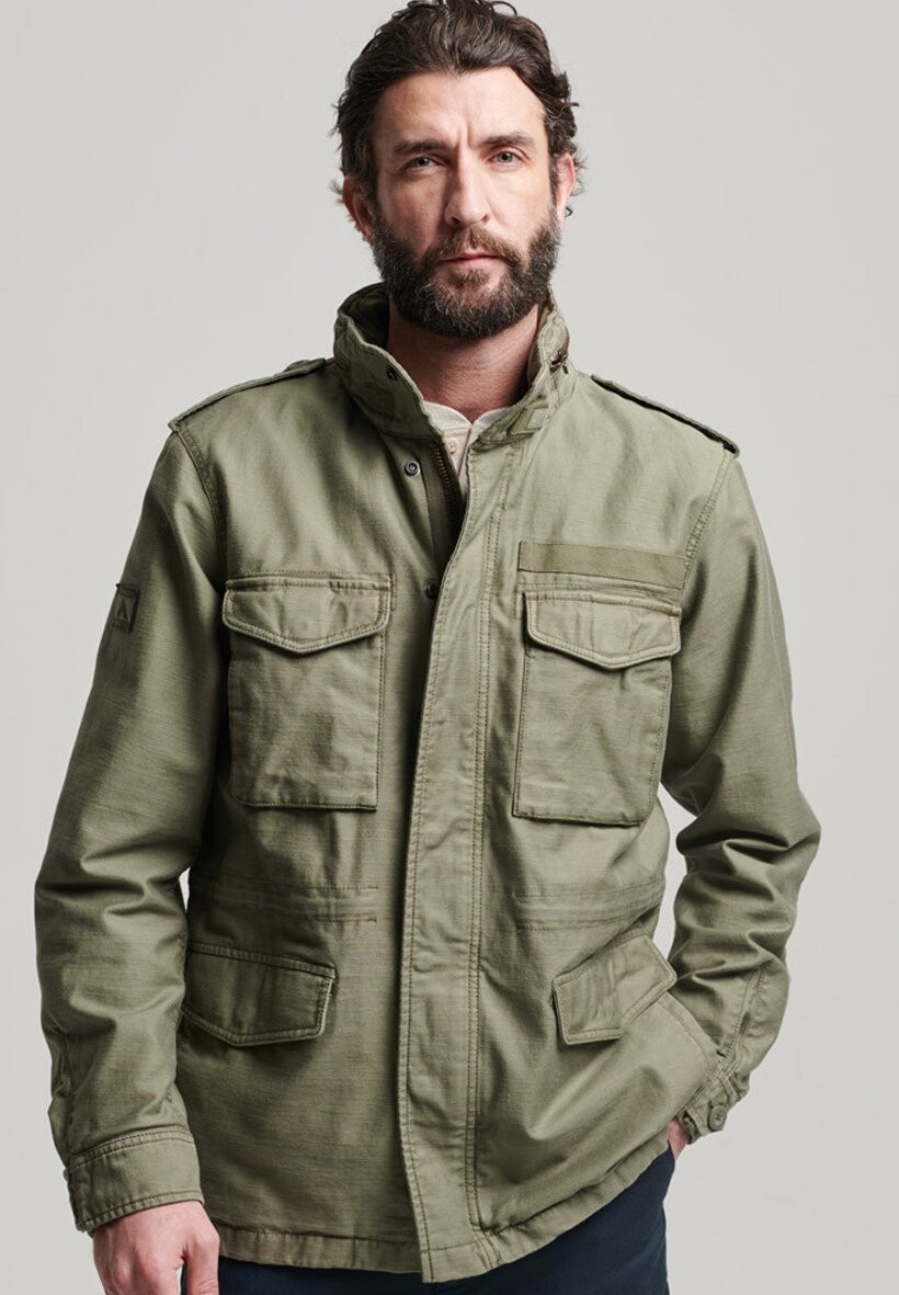 

Легкая куртка Superdry