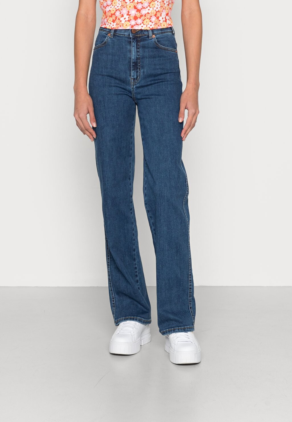 

Джинсы прямого кроя Dr.Denim