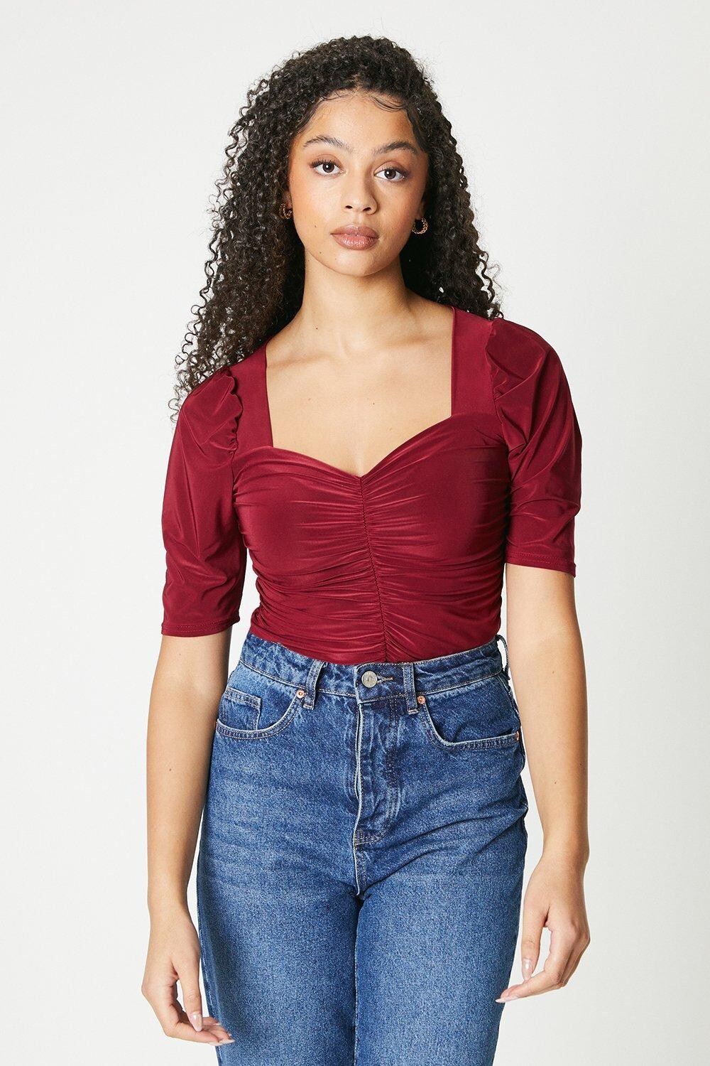 

Двухслойный топ с короткими рукавами и сборками спереди Dorothy Perkins, красный