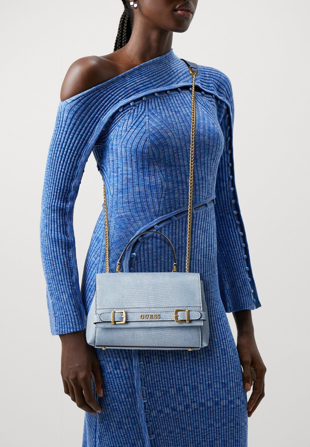 

Сумка Guess, цвет sky blue