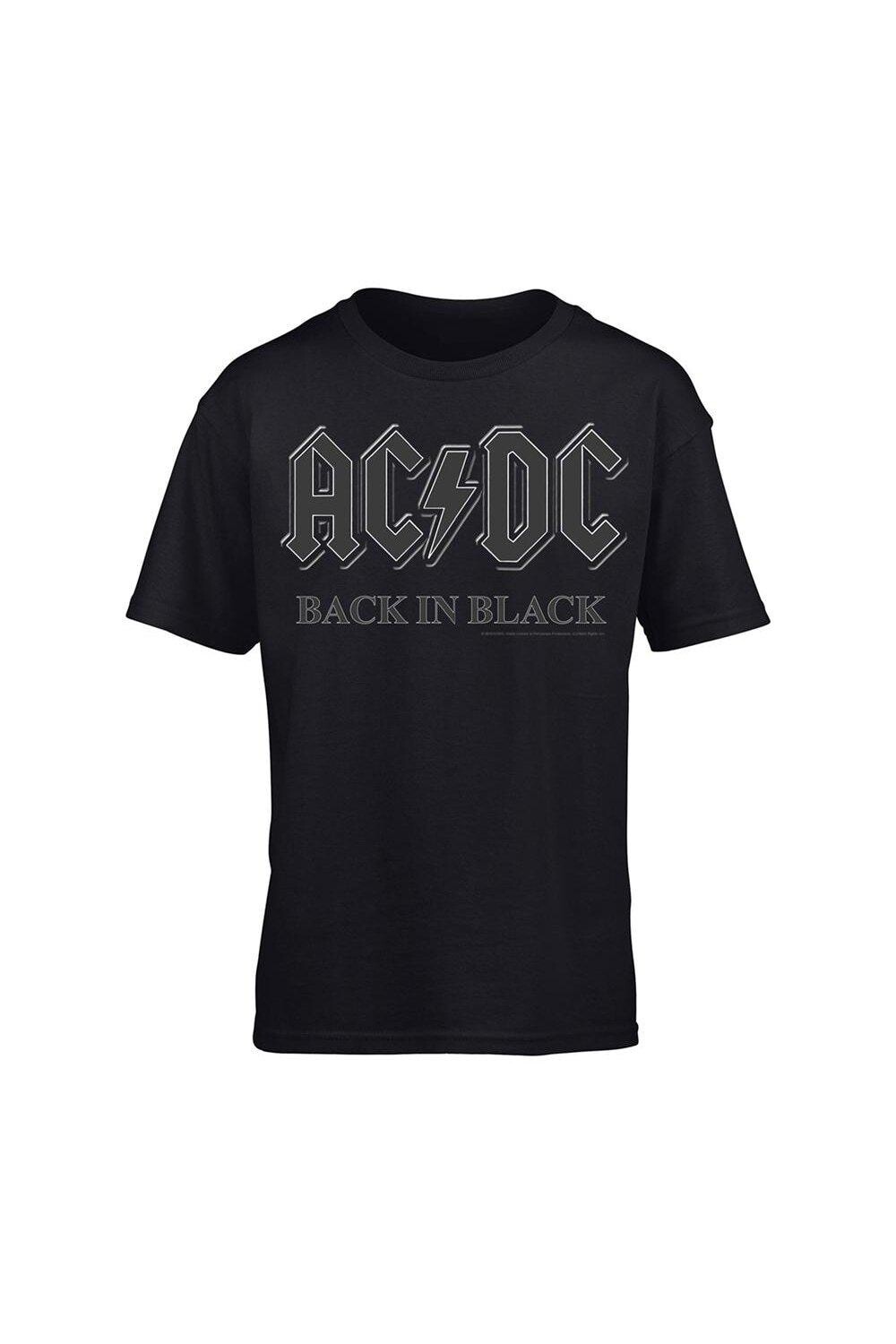 

Назад в черной футболке AC/DC, черный