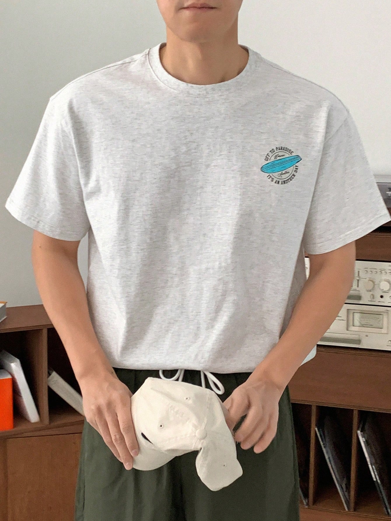 DAZY Мужская футболка с круглым вырезом и короткими рукавами с принтом букв, светло-серый