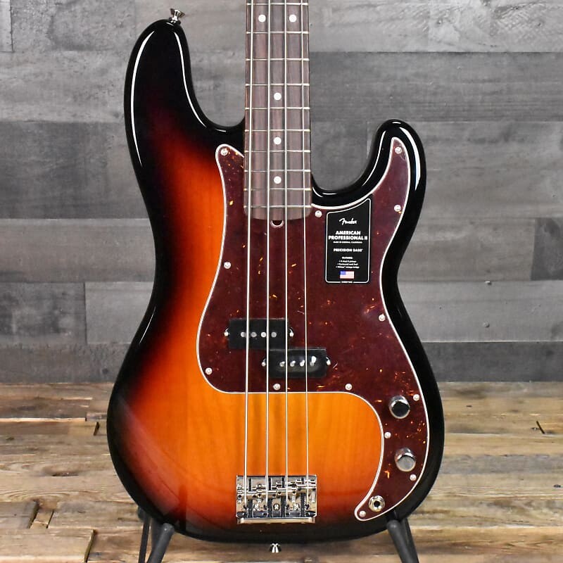 

Басс гитара Fender American Pro II Precision Bass, Rosewood Fingerboard, 3-Color Sunburst