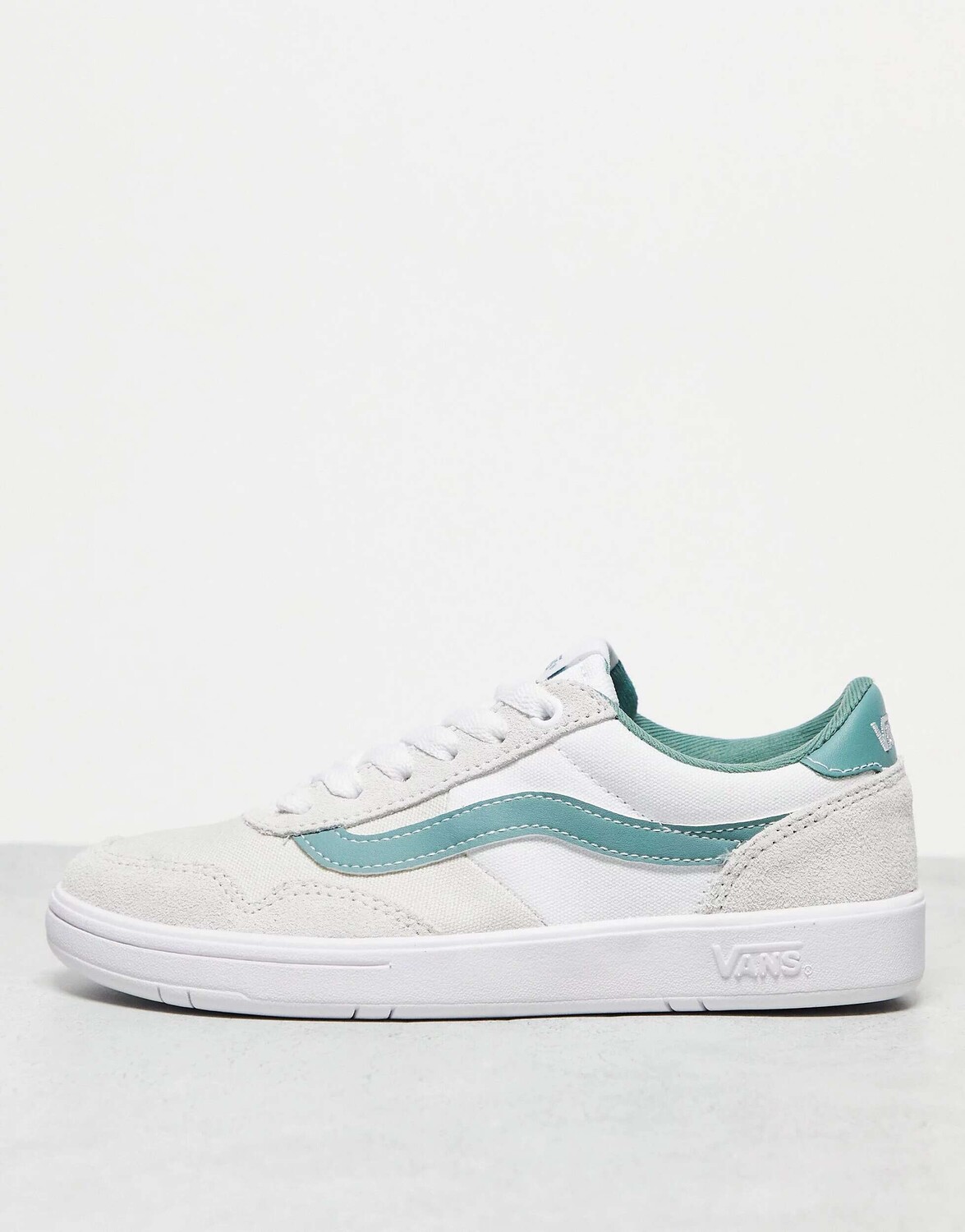 

Светло-серые кроссовки Vans Cruze