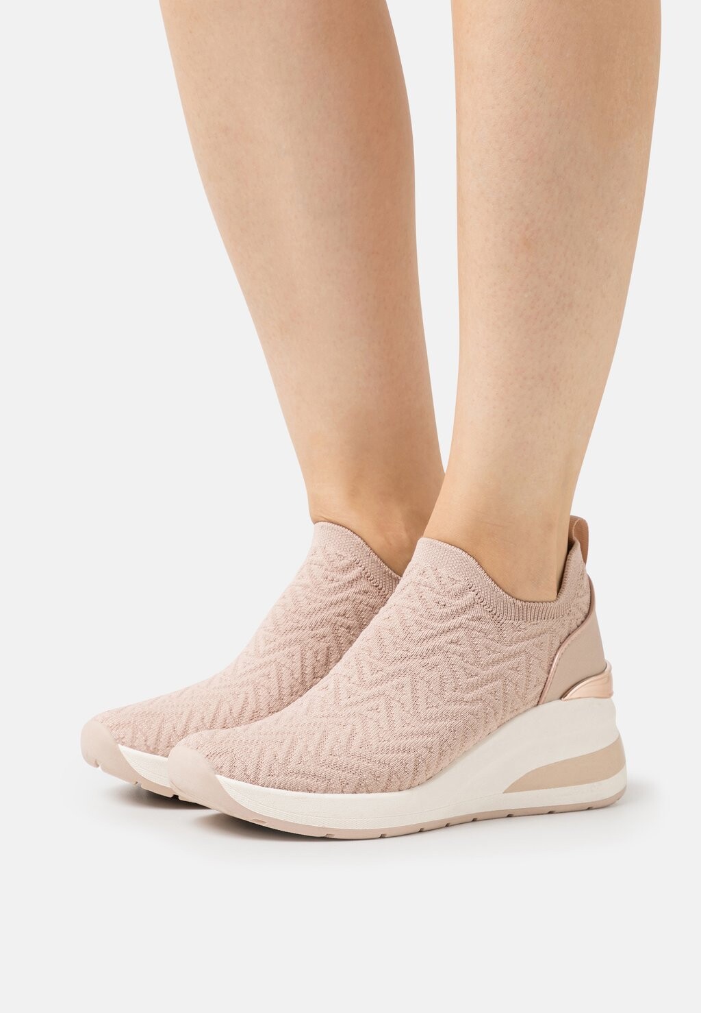 

Кроссовки ALDO, светло-розовый