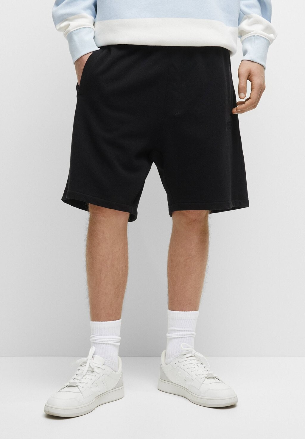 

Шорты Basic PULL&BEAR, черный
