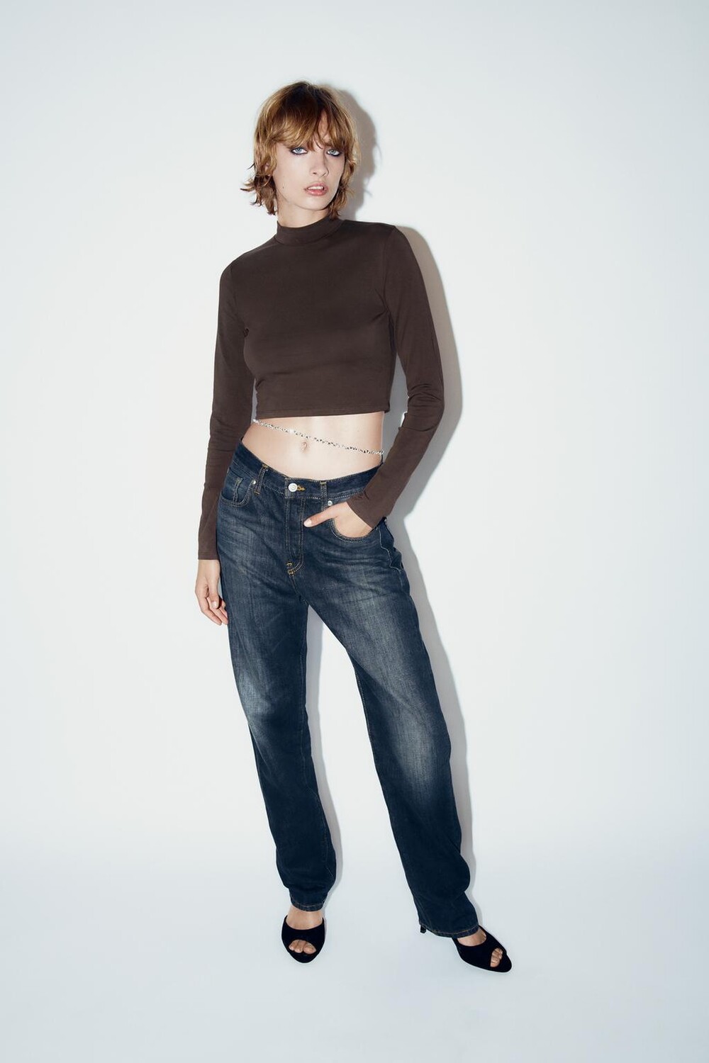 

Укороченный топ с высоким воротом ZARA, коричневый