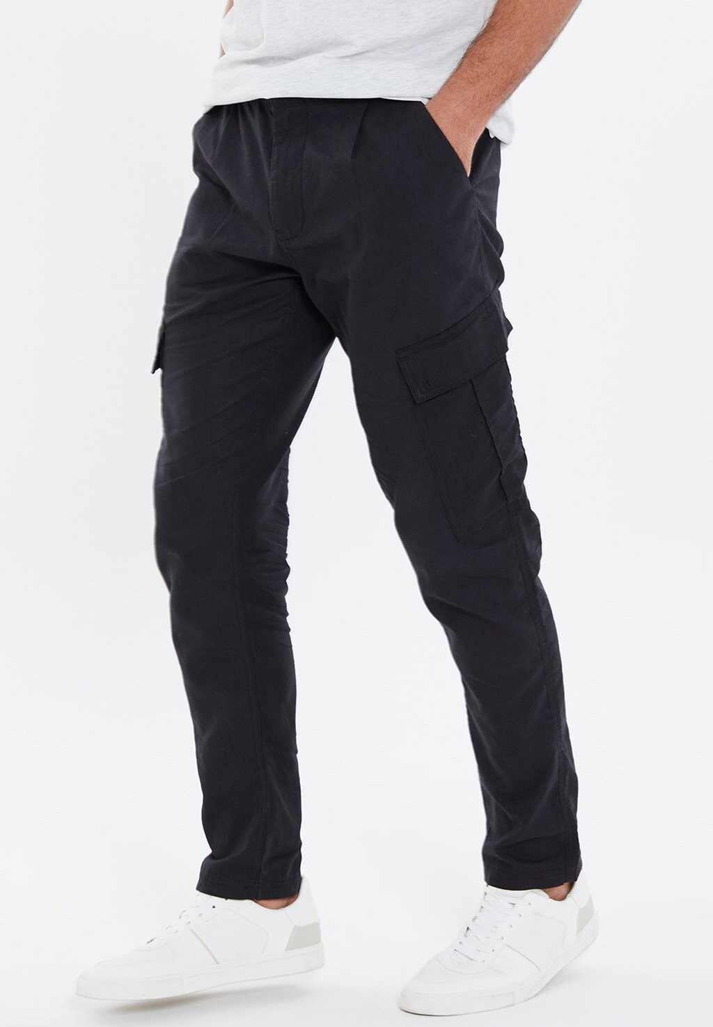 

Брюки карго GORDON Threadbare, цвет black