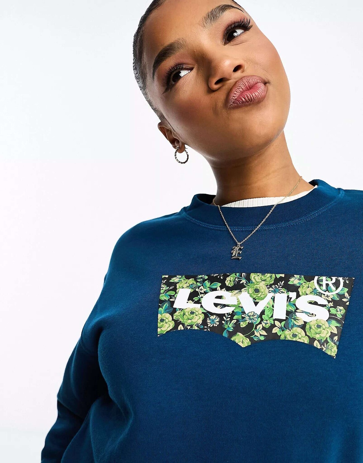 

Темно-синяя толстовка Levi's с принтом в виде крыла летучей мыши на груди, Синий