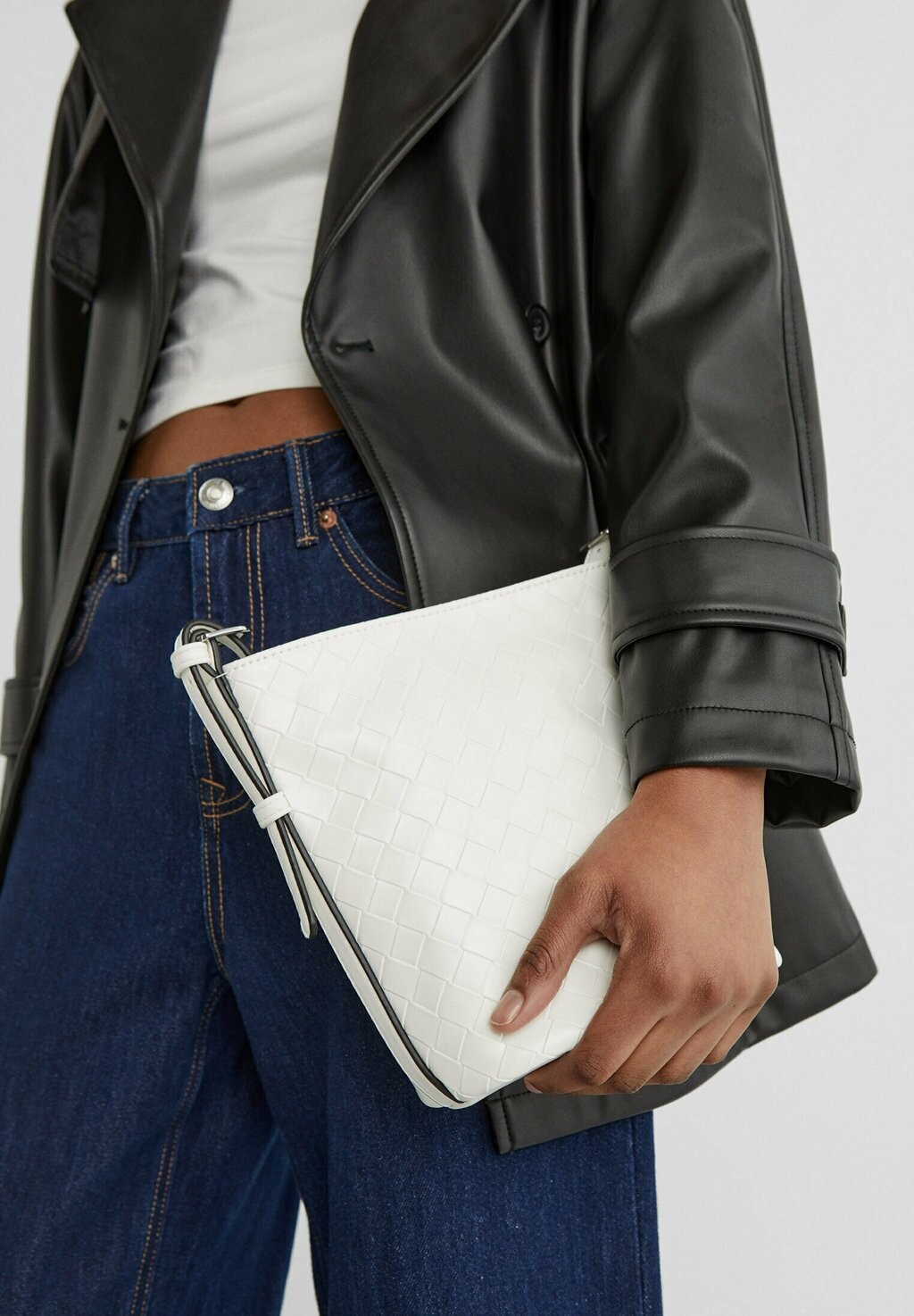 

Сумка через плечо SMALL CABLE Stradivarius, цвет white