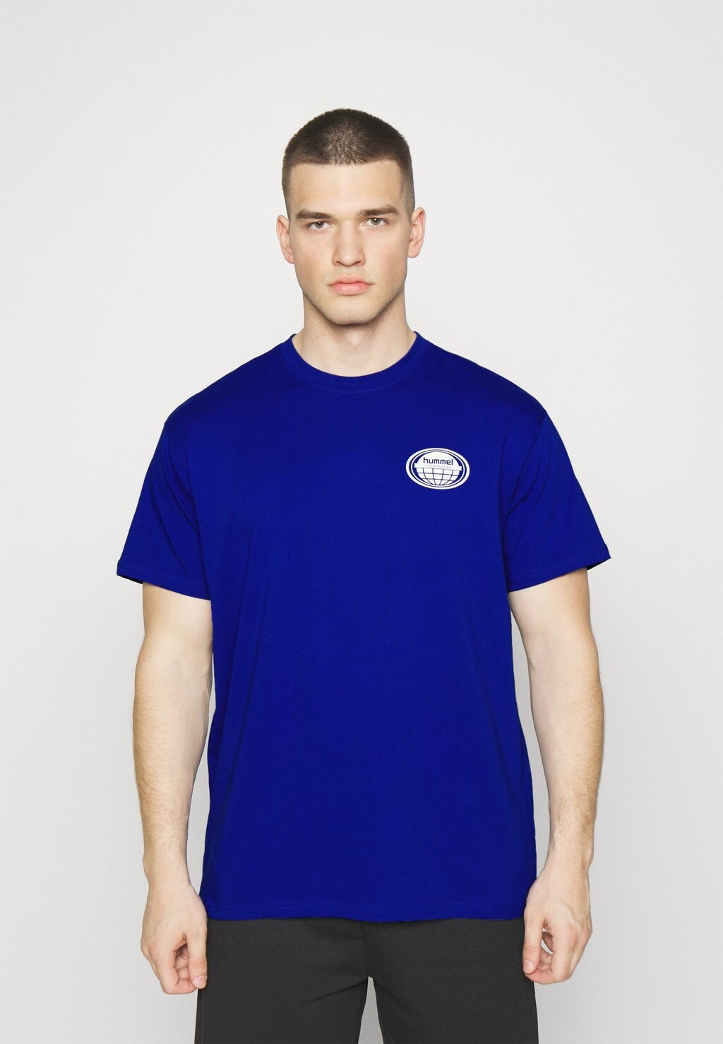 

Футболка Hummel