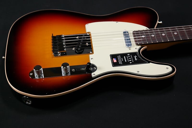 

Электрогитара Fender American Ultra Telecaster - Rosewood Fingerboard - Ultraburst 724