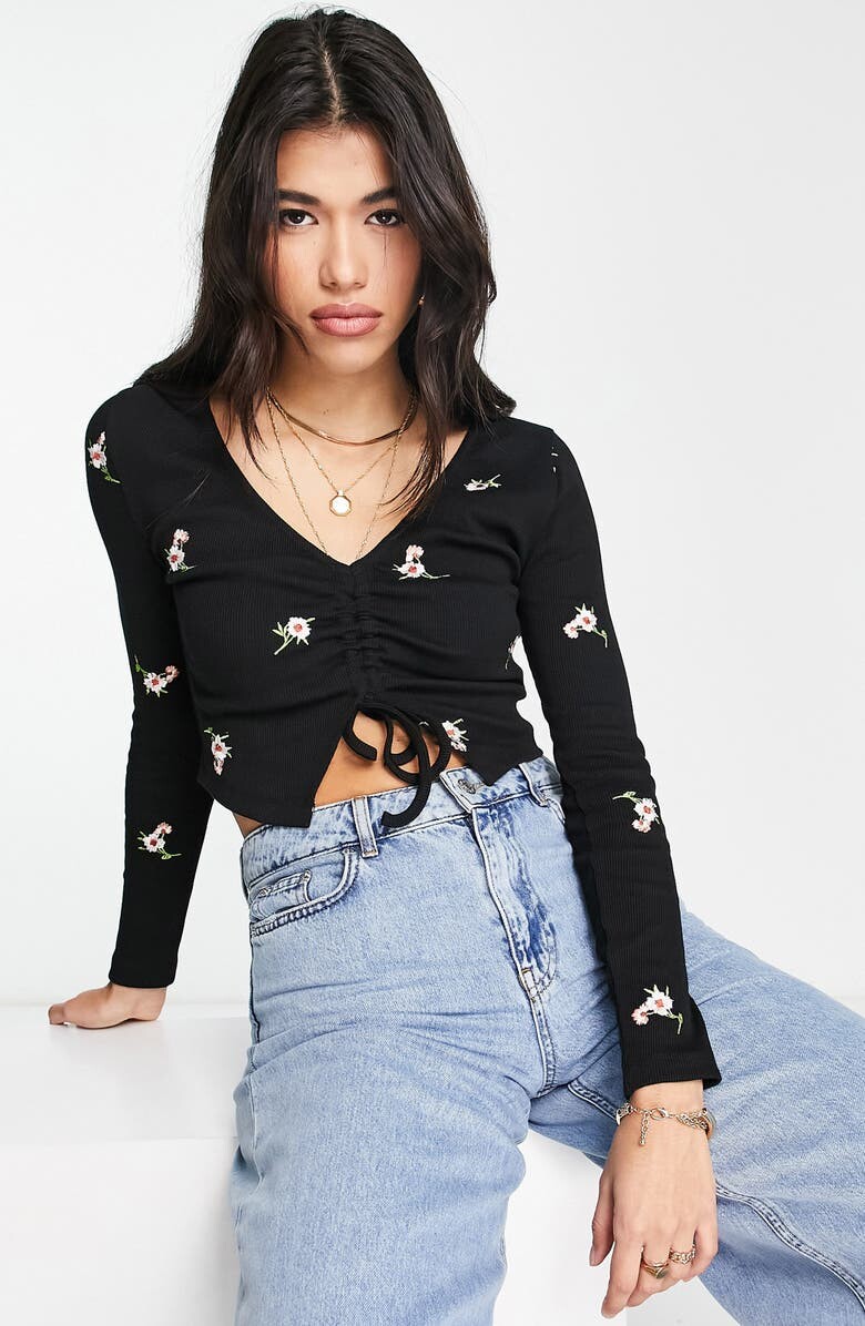 

Вязаный топ со сборками и вышивкой Daisy ASOS DESIGN, черный