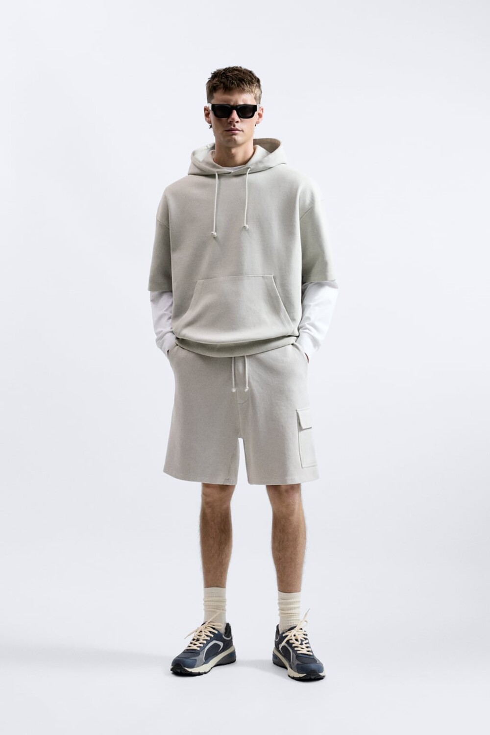 

Джоггерские шорты cargo бермуды ZARA, серый
