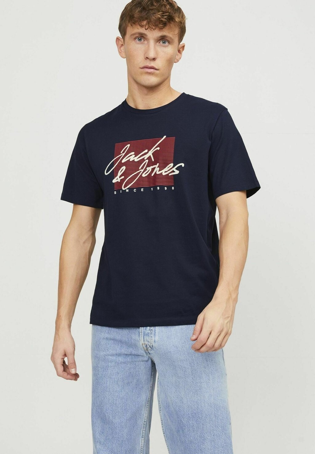 

Футболка с принтом Jack & Jones, темно-синий пиджак