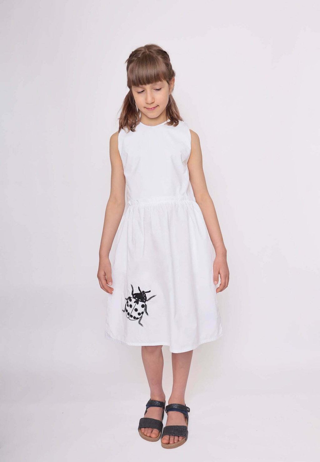 цена Платье дневное WITH LADYBUG HAND EM Infantium Victoria, цвет white