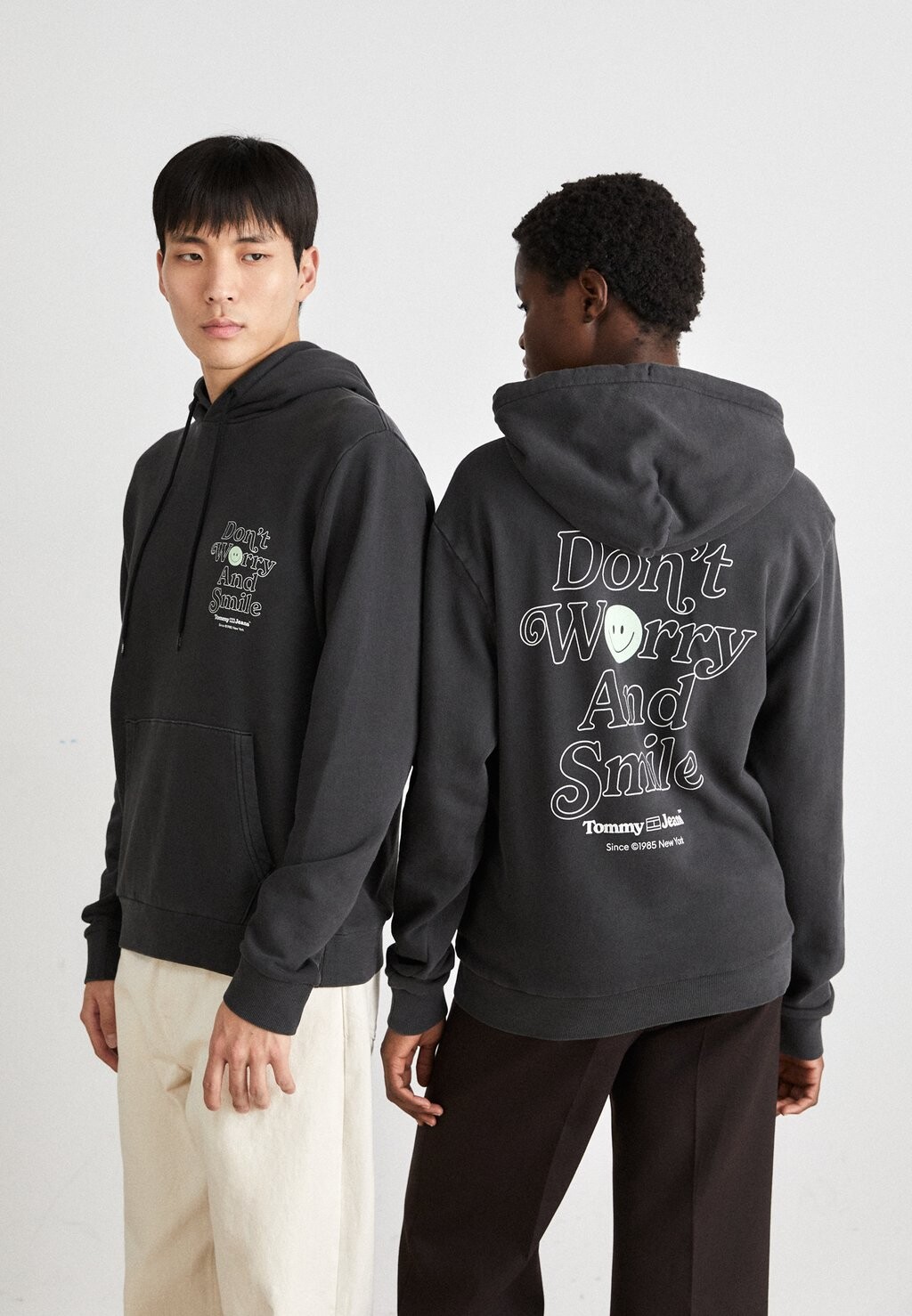 

Толстовка с капюшоном Tommy Jeans, черный
