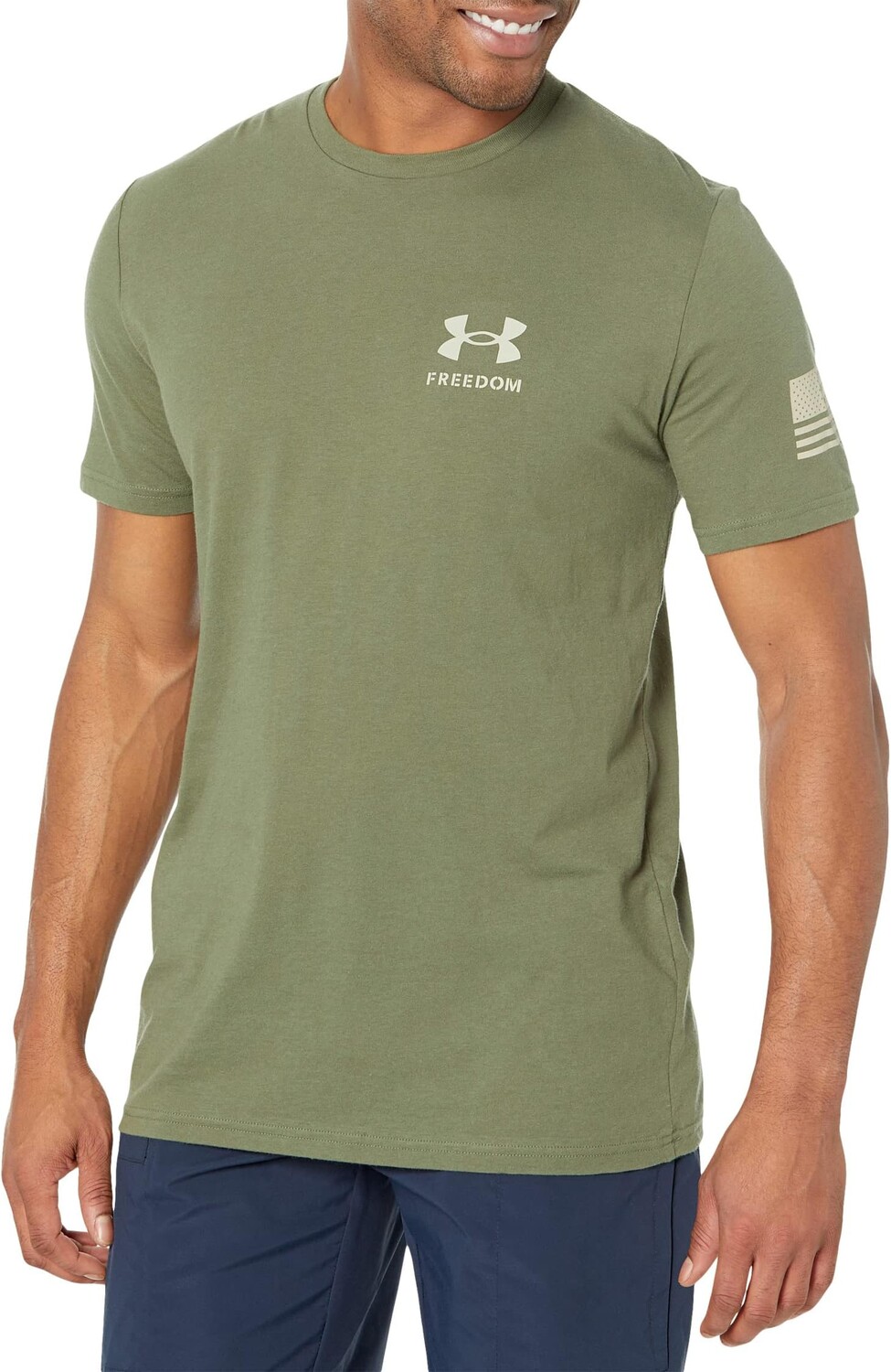 

Футболка с короткими рукавами и градиентом флага Freedom Under Armour, цвет Marine OD Green/Desert Sand