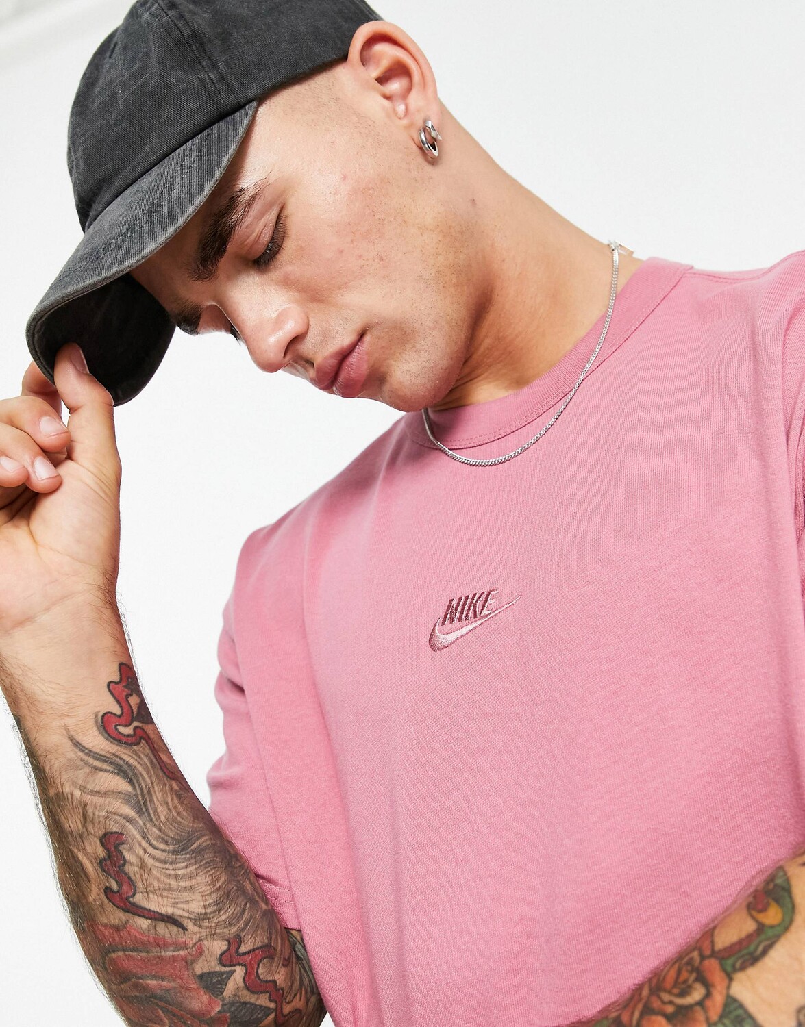 

Тяжелая футболка оверсайз Nike Premium ягодного цвета