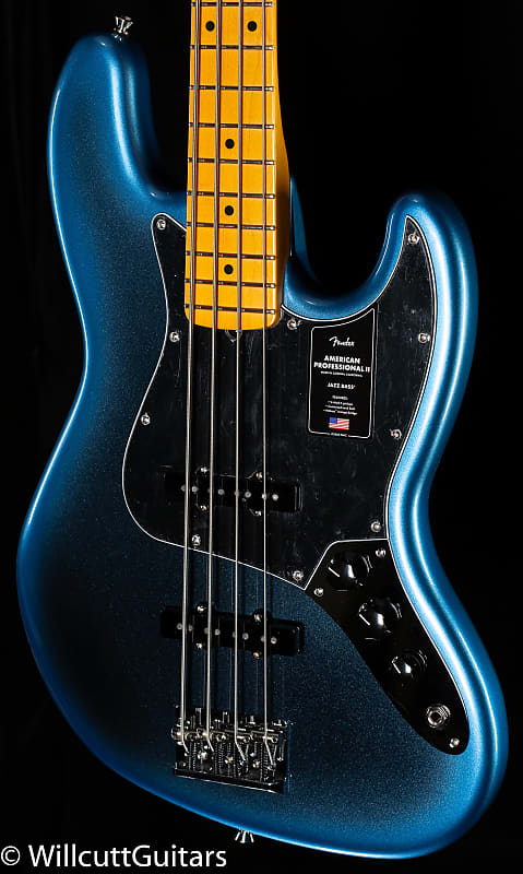 

Басс гитара Fender American Professional II Jazz Bass Maple Fingerboard Dark Night