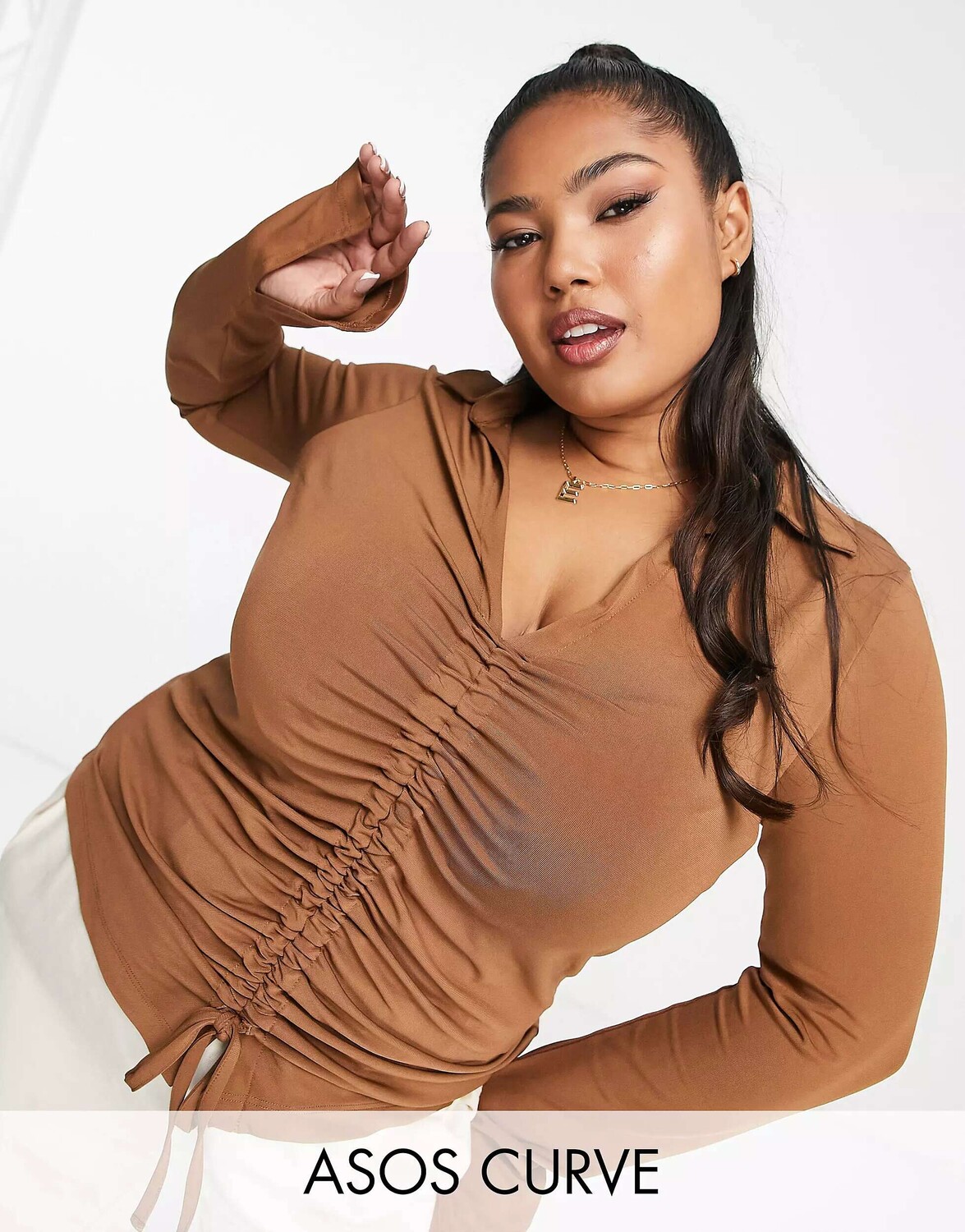 

Шоколадная рубашка со сборками и длинными рукавами ASOS DESIGN Curve