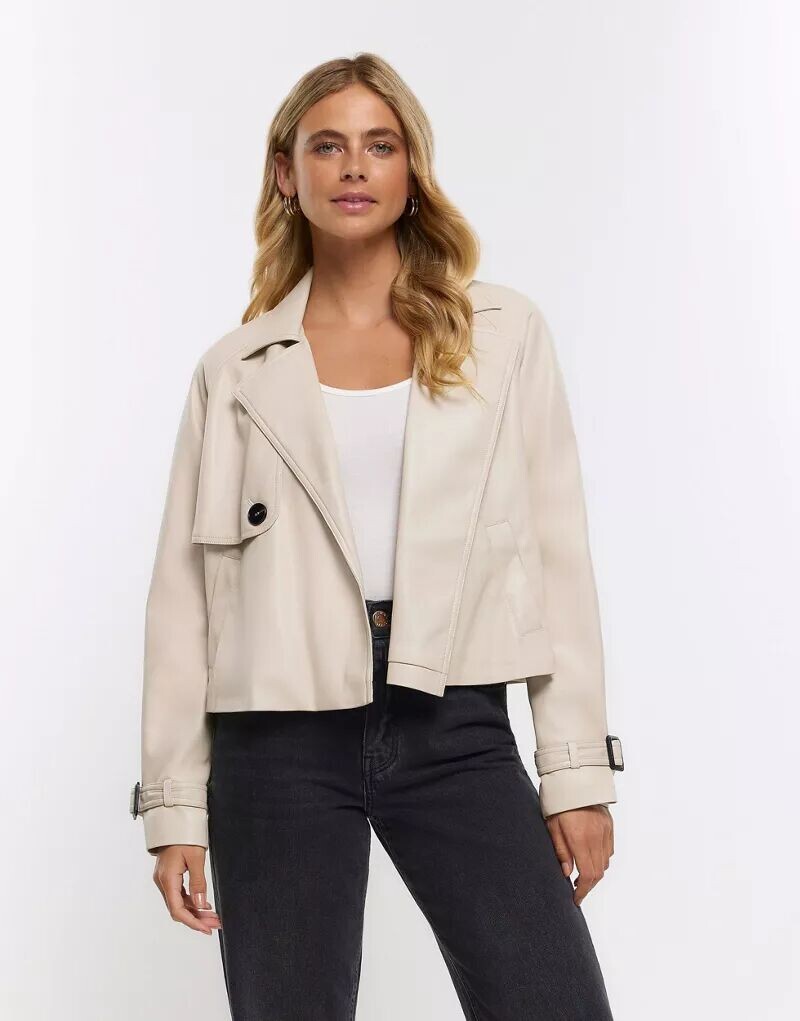 

Кремовый укороченный плащ из искусственной кожи River Island