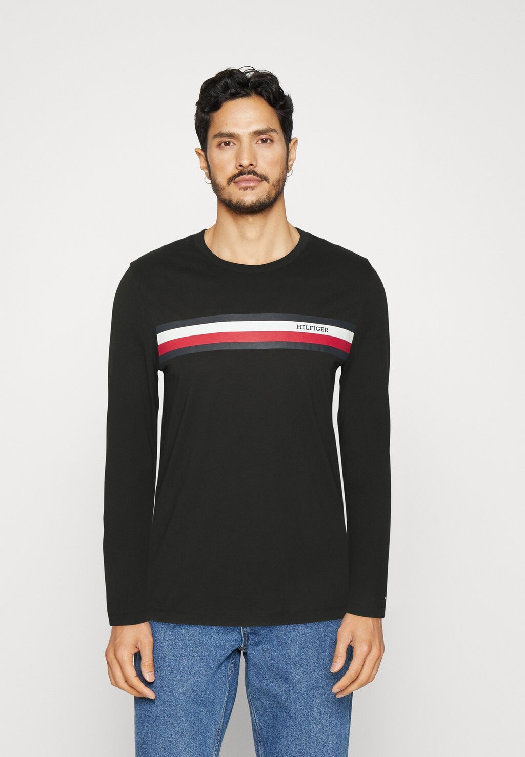 

Футболка с длинным рукавом MONOTYPE CHEST STRIPE TEE Tommy Hilfiger, черный