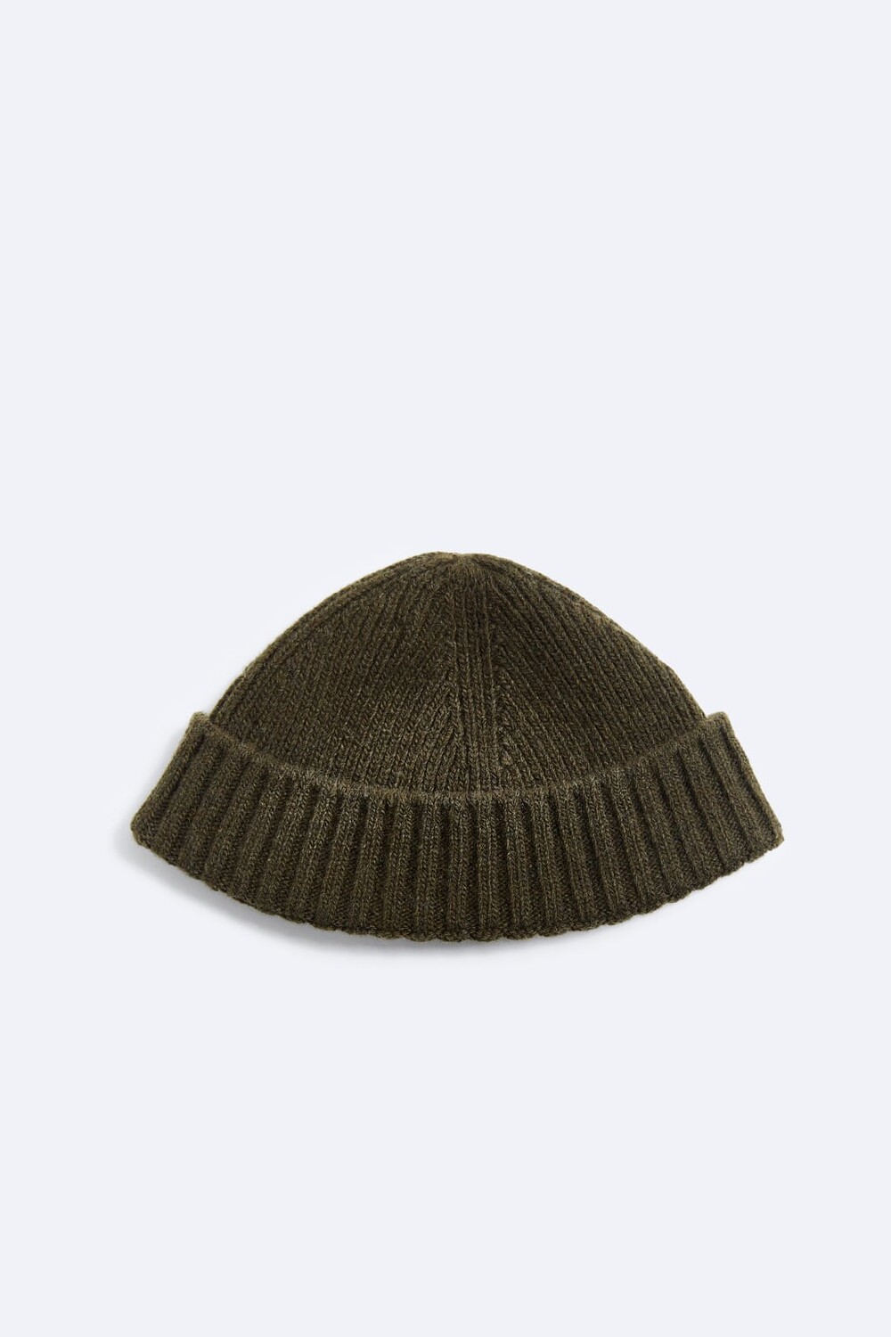 

Короткая шапка из 100 шерсти ZARA, хаки