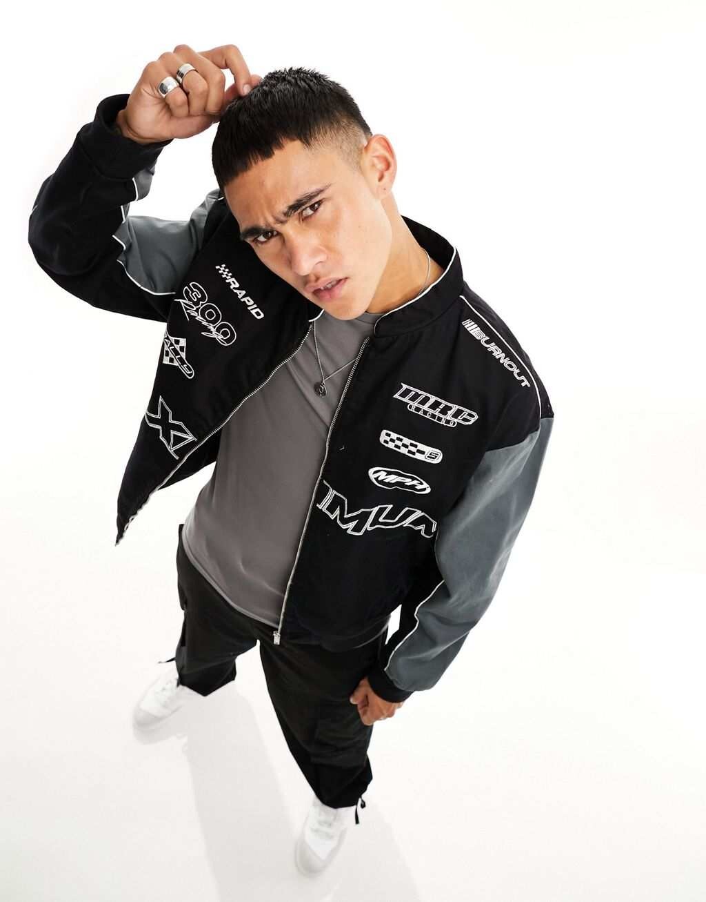 

Черная куртка-бомбер с контрастными рукавами для мотокросса Bershka, Черный